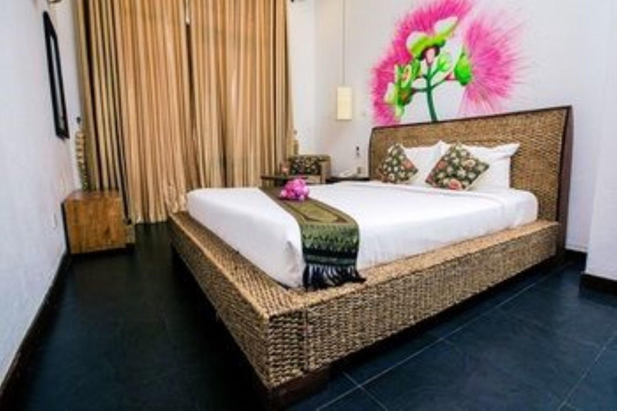 פנום פן Monsoon Riverside Hotel מראה חיצוני תמונה