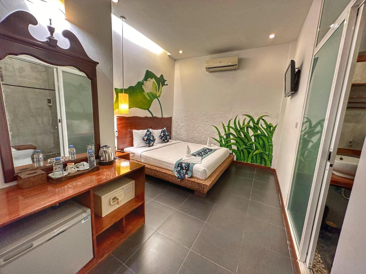 פנום פן Monsoon Riverside Hotel מראה חיצוני תמונה