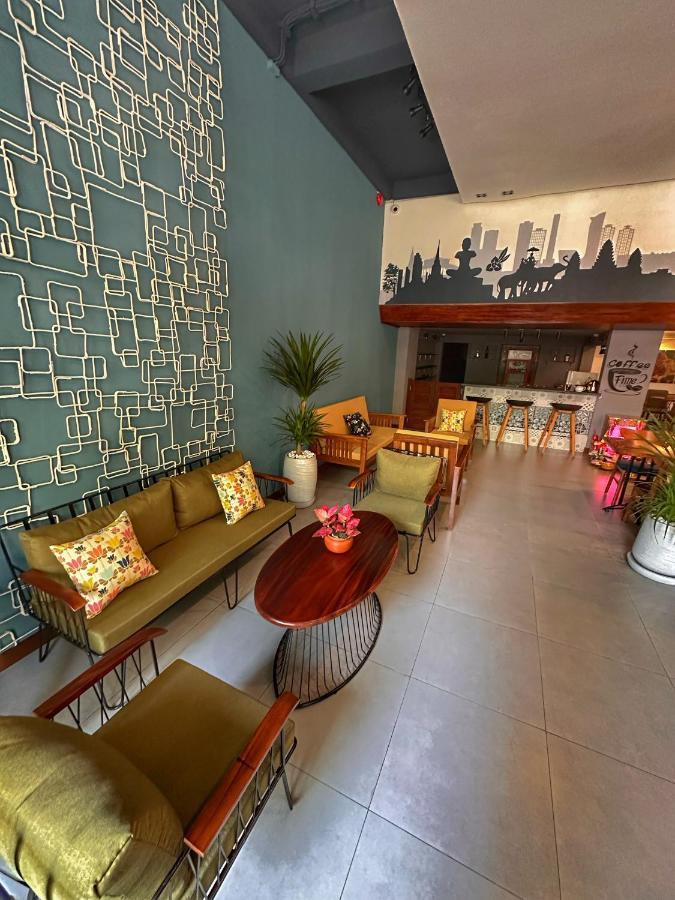 פנום פן Monsoon Riverside Hotel מראה חיצוני תמונה
