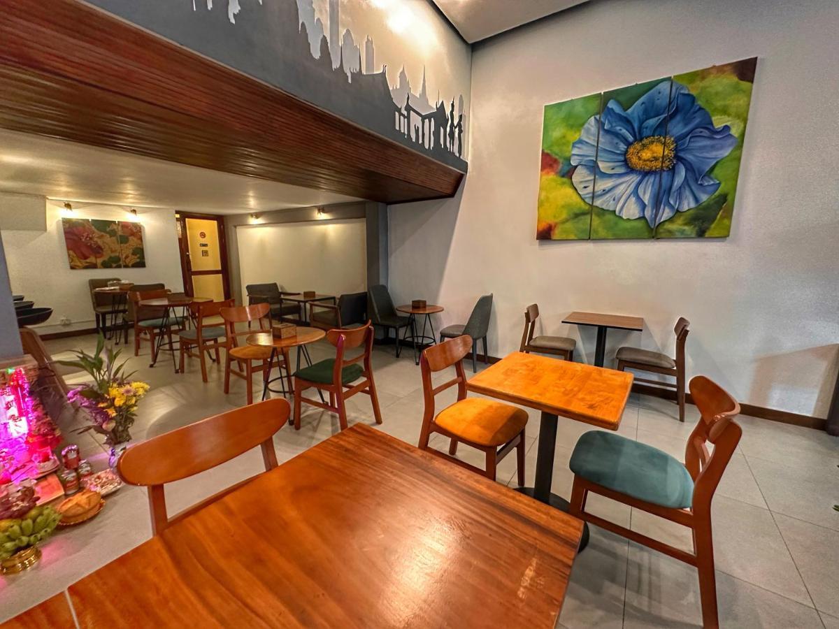 פנום פן Monsoon Riverside Hotel מראה חיצוני תמונה