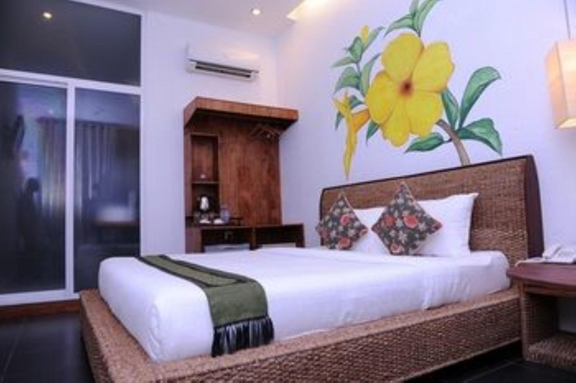 פנום פן Monsoon Riverside Hotel מראה חיצוני תמונה